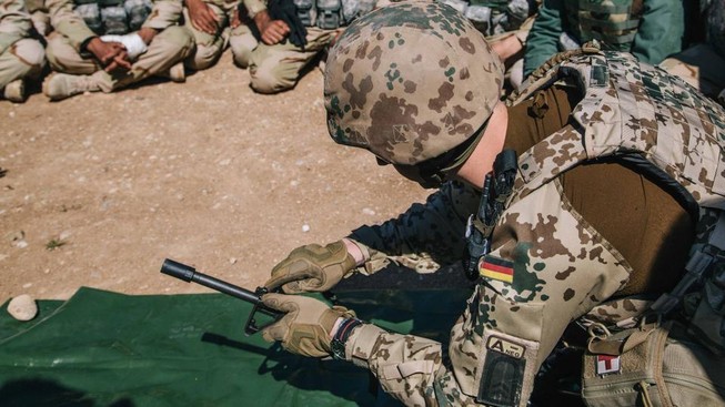 Mỹ hối thúc Đức tăng cường bộ binh ở Syria để chống IS
