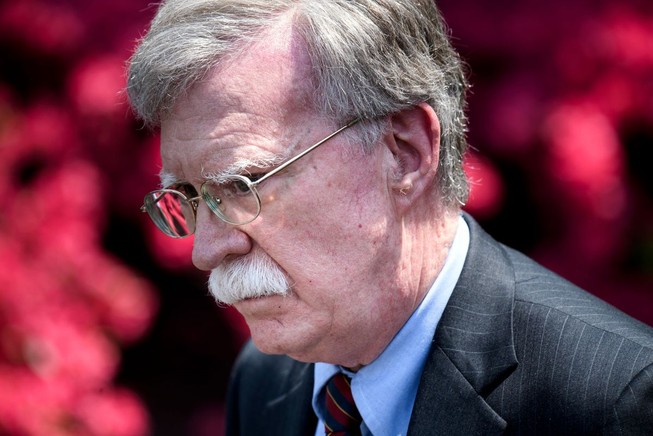 Ông Trump sa thải Cố vấn An ninh Quốc gia John Bolton