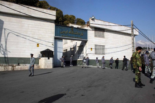Căng thẳng leo thang, Iran bắt 3 người nước ngoài