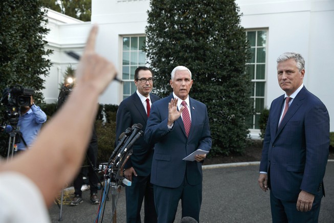 Ông Mike Pence từ chối cung cấp tài liệu cuộc gọi với Ukraine