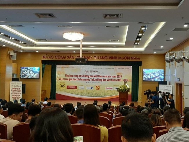 63 nông dân xuất sắc, có người 300 ha đất, thu 30 tỉ đồng