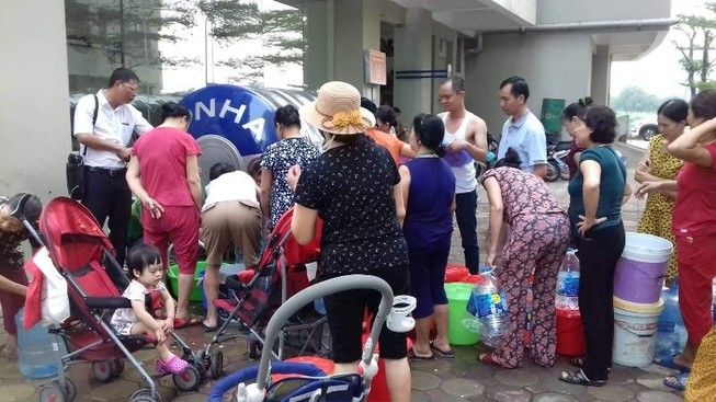 Số liệu đẹp nhưng dân phản ánh nước ở Hà Nội vẫn có mùi khét