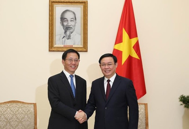 Đại sứ Trung Quốc bất ngờ khi hàng Việt tắc tại cửa khẩu