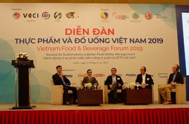Trung Quốc và nhiều nước cấm, rác thải nhựa đi đâu?