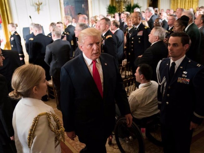 Ông Trump thẳng tay ký dự luật trừng phạt Nga