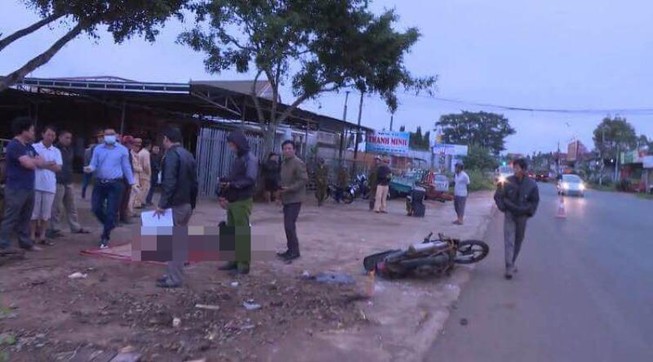 Xe máy leo vỉa hè, 2 thanh niên tử vong tại chỗ