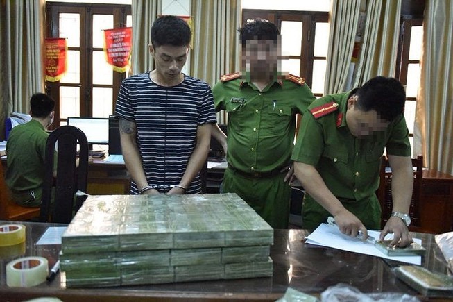 Khoang xe đặc biệt giấu 150 bánh heroin