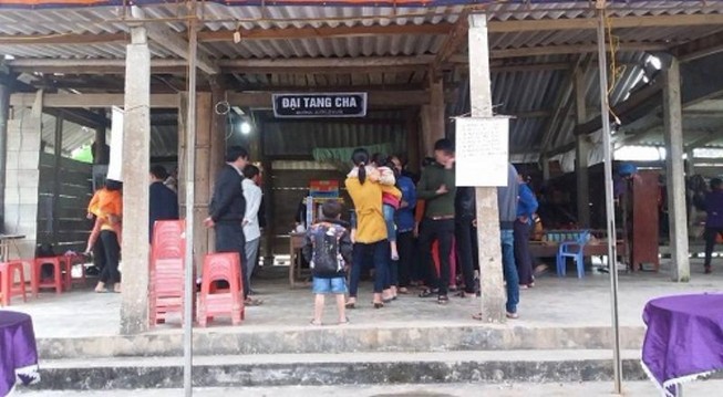 Khởi tố nhóm côn đồ xông vào nhà đánh chết người