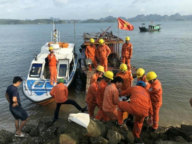 Huyện đảo Cô Tô vẫn chưa có điện trở lại sau sự cố sét đánh