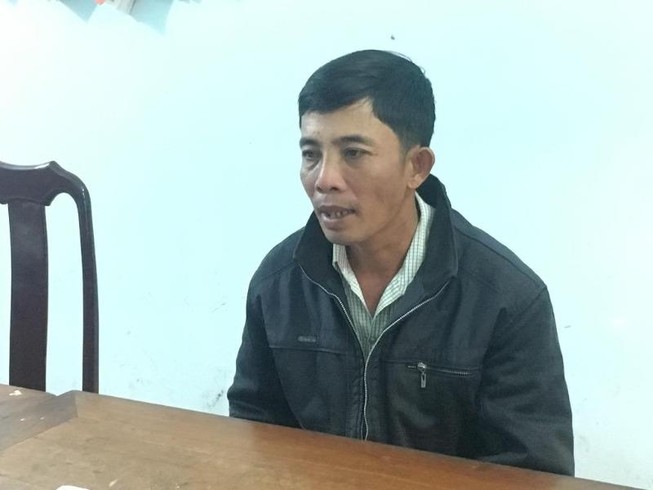 Người trồng 2.000 m2 cần sa khai là để cho gà ăn