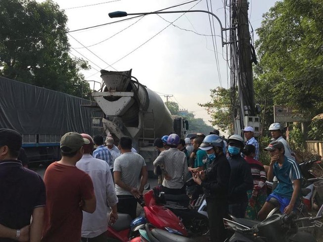 Mẹ khóc thảm bên thi thể con gái 6 tuổi ở Bình Dương