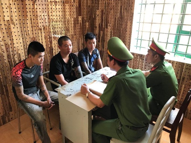 Bắt giữ nhóm người từ Hà Nội vào Đắk Nông cho vay lãi nặng