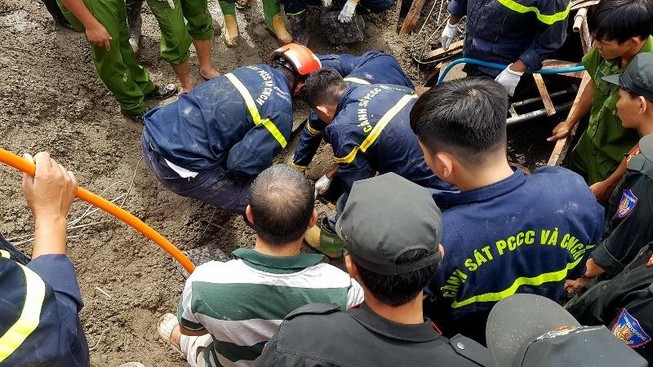 Sập giàn giáo, chủ thầu công trình tử vong