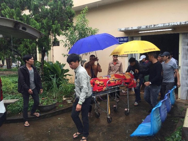 3 thanh niên thương vong vì trúng đạn