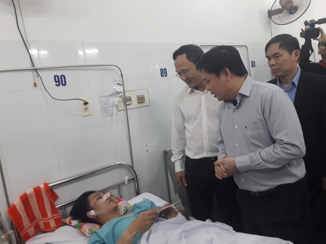 Vụ tai nạn đèo Hải Vân: Nối cánh tay bị đứt lìa cho nạn nhân