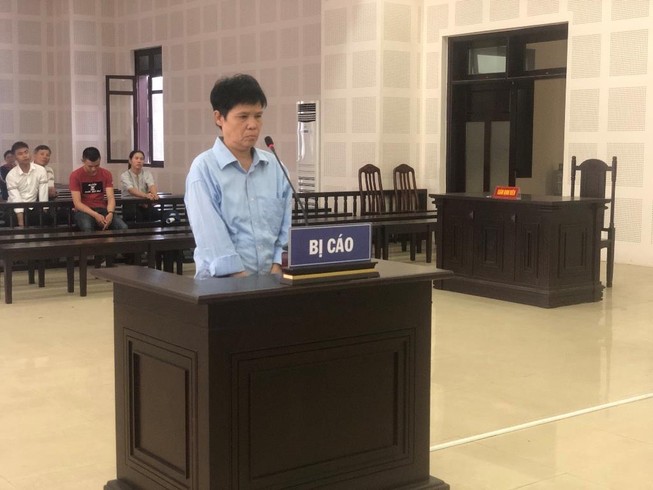 Nữ đầu bếp cứa cổ nam đồng nghiệp nhận 7 năm tù