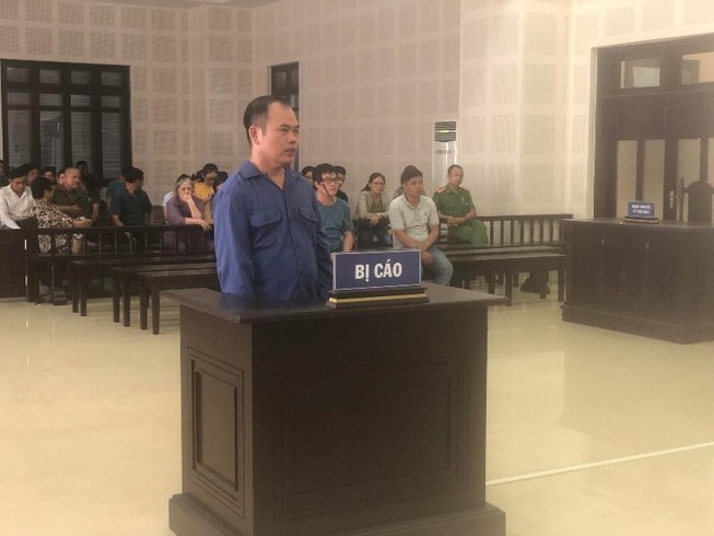 Đâm vợ tử vong vì nghi vợ ngoại tình với tài xế