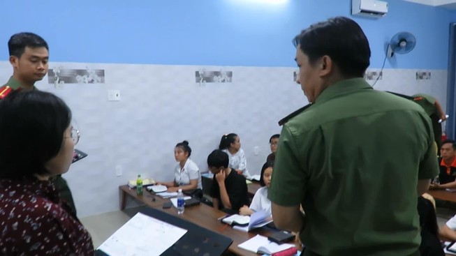 Núp bóng trung tâm ngoại ngữ để truyền đạo trái phép
