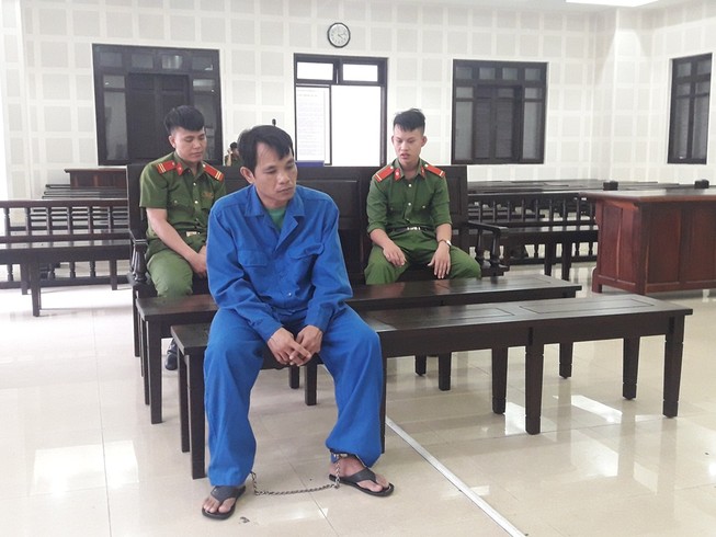 Chém hàng xóm trọng thương vì chuyện... mang nhầm dép