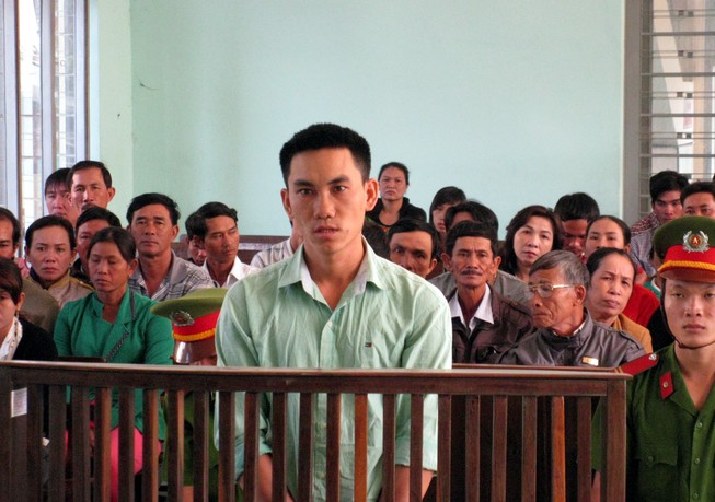 Tử hình kẻ sát hại nữ nhân viên tiệm vàng trong rừng sến