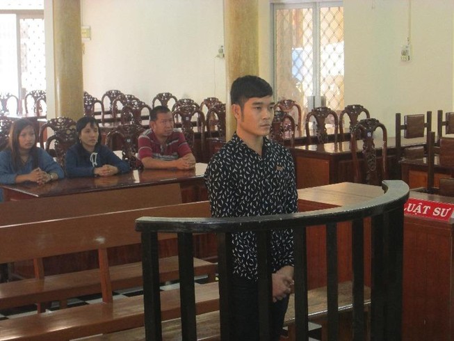Không cho thanh niên ‘yêu’ bạn gái nhí hưởng án treo