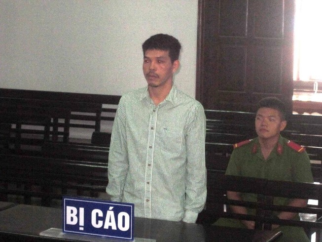 Lãnh 12 tháng tù vì trộm… 3 thùng nước yến