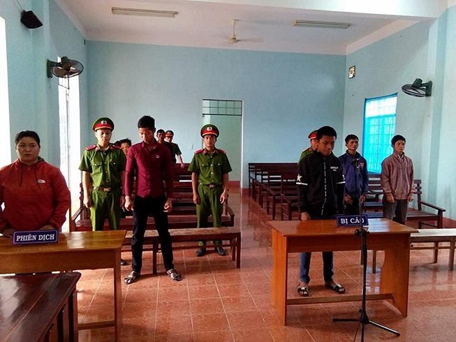 Thanh niên trộm 1 con chó lãnh 7 tháng tù