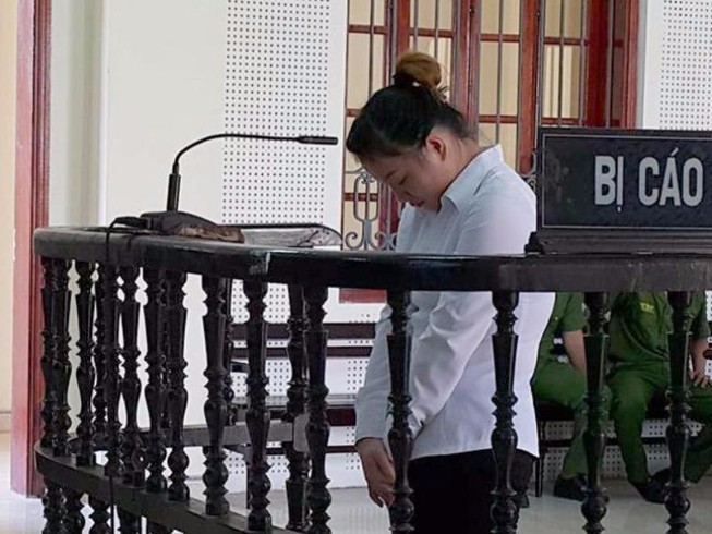 Dì bán cháu gái giá 135 triệu đồng qua Zalo