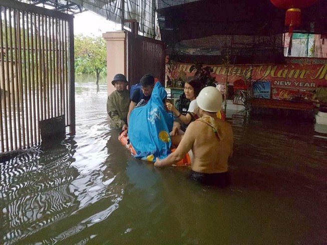 Nghệ An mưa lớn, sơ tán dân khẩn cấp, học sinh nghỉ học