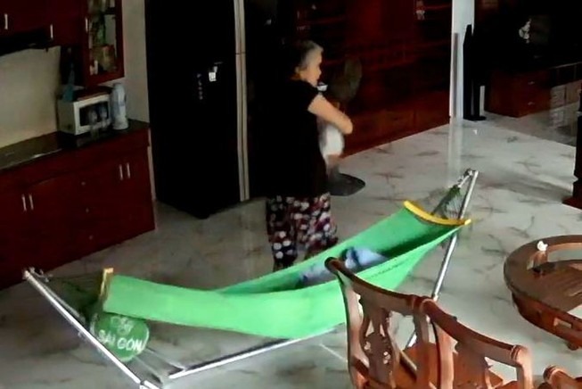 Osin bị tố bạo hành trẻ: 'Tôi lỡ tay ủi bé'