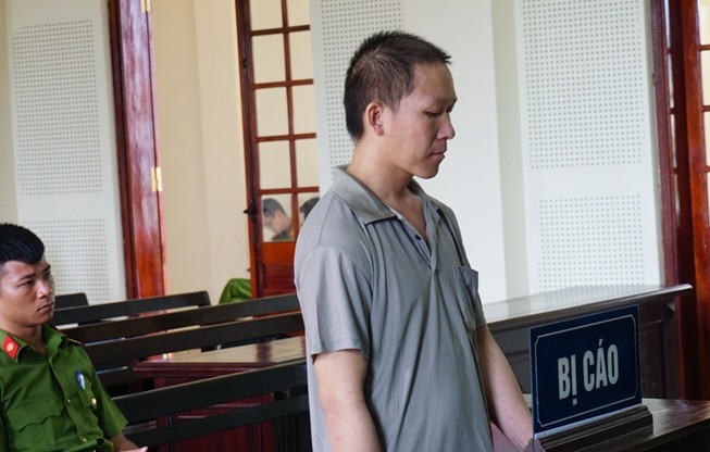 Kẻ mang ma túy rút dao chống biên phòng lãnh án tù chung thân