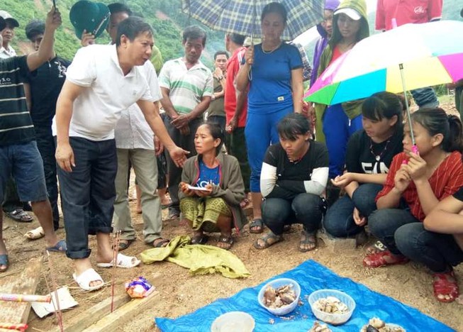 Vụ lũ cuốn trôi nhà, cha tử vong: Tìm thấy thi thể con