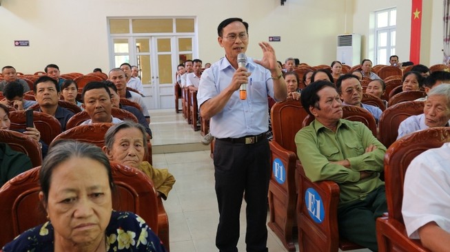 Căng thẳng đối thoại vì cắt đường xây bệnh viện cổ phần
