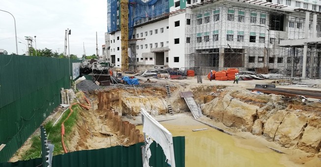 Vụ cắt đường xây bệnh viện cổ phần: Kiến nghị mở lại đường