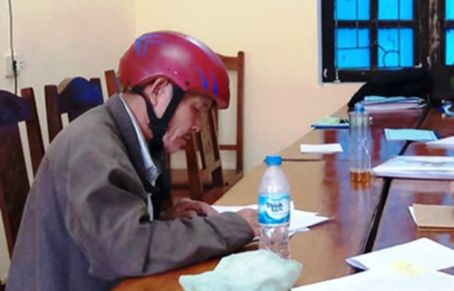Thầy cúng dùng kiếm sát hại con trai