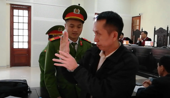 Thầy giáo bị tuyên án tử hình rút đơn xin giảm án