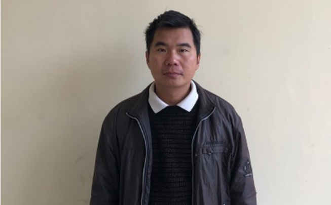 Làm giả ủy nhiệm chi của công ty để chiếm đoạt tiền