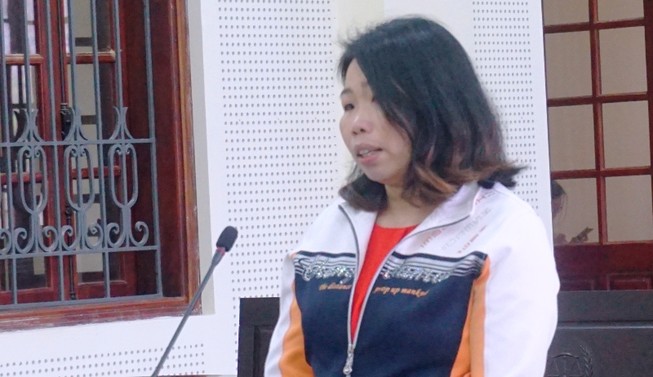 Đeo vàng giả chứng tỏ giàu có để lừa bán bé gái 13 tuổi