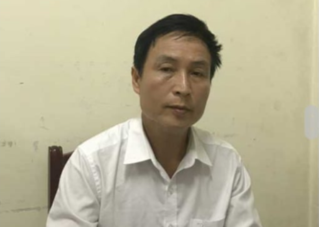 Khởi tố thợ may ghen tuông đâm chết giám đốc