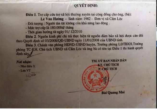 Đền bù sai cho người tàn tật, cấn trừ tiền trợ cấp hằng tháng