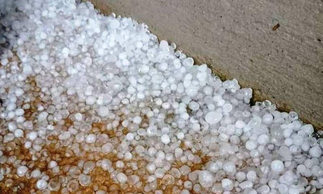 Mưa đá, lốc xoáy xuất hiện tại vùng biên giới Nghệ An