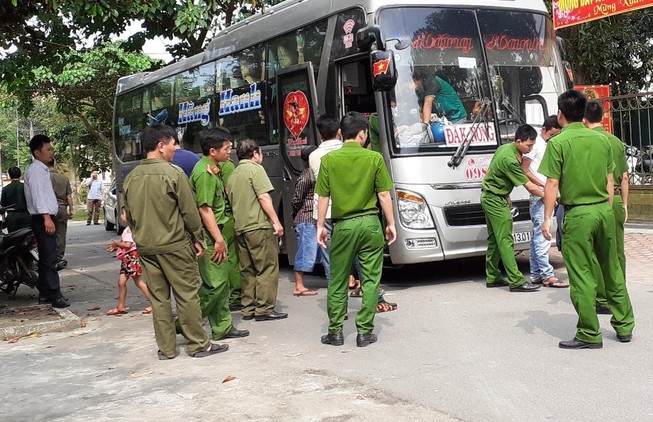 Tạm giữ nhiều người vụ nghi thanh toán nhau trên quốc lộ