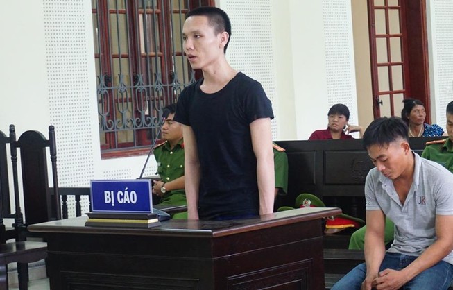 Đi hỏi chuyện sao đánh nhau rồi đâm chết người