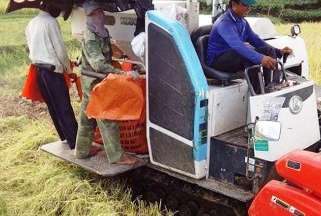 Cảnh cáo nữ cán bộ nhận 237 triệu tiền cảm ơn của dân