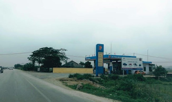 Nữ nhân viên cây xăng bị kẻ bịt mặt đâm tử vong