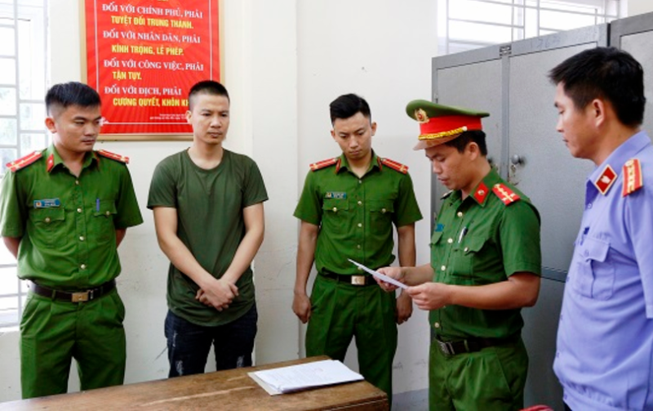 Bắt giam 1 phóng viên cưỡng đoạt 90 triệu đồng