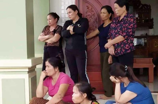 Môi giới trả 47.000 USD cho gia đình cô gái 19 tuổi đi Anh?
