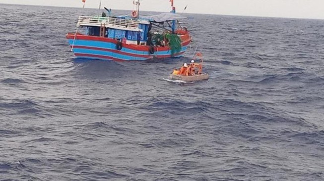 Trưởng phòng vòi hối lộ 7 triệu của vợ ngư dân tử vong ở biển