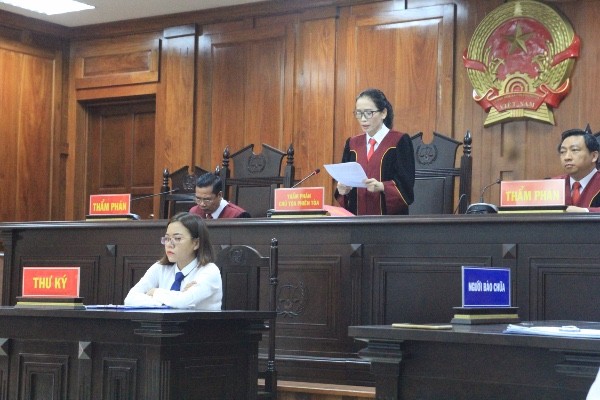 Tòa cho cựu phó thống đốc hưởng án treo có đúng luật?