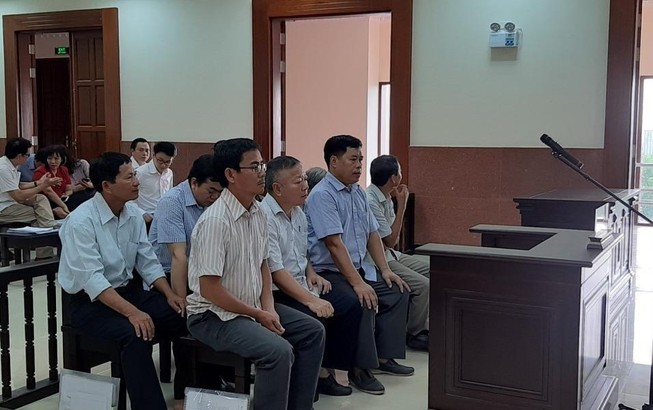 Bị cáo kiên quyết từ chối luật sư chỉ định